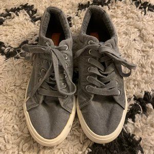 ROCKET DOG SNEAKERS | SIZE 6.5